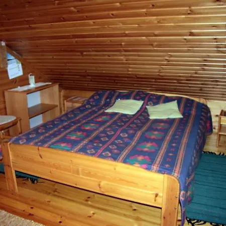 Holiday home Pohjantilan Hirsituvat - Pohjantaehti *